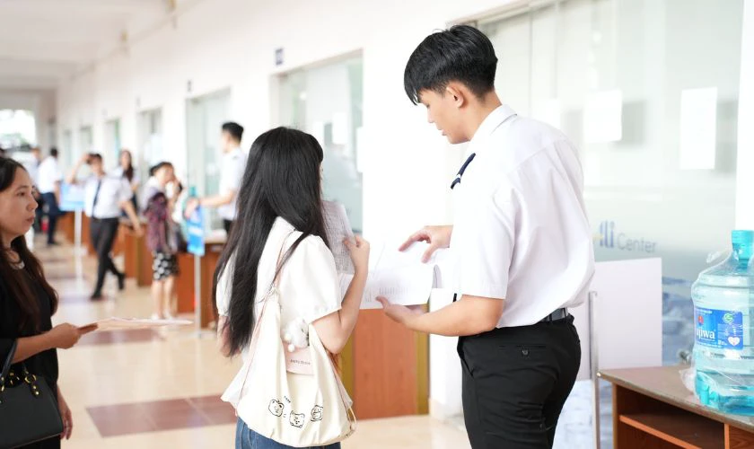 Lưu ý khi đóng Học viện Hàng không học phí 2025
