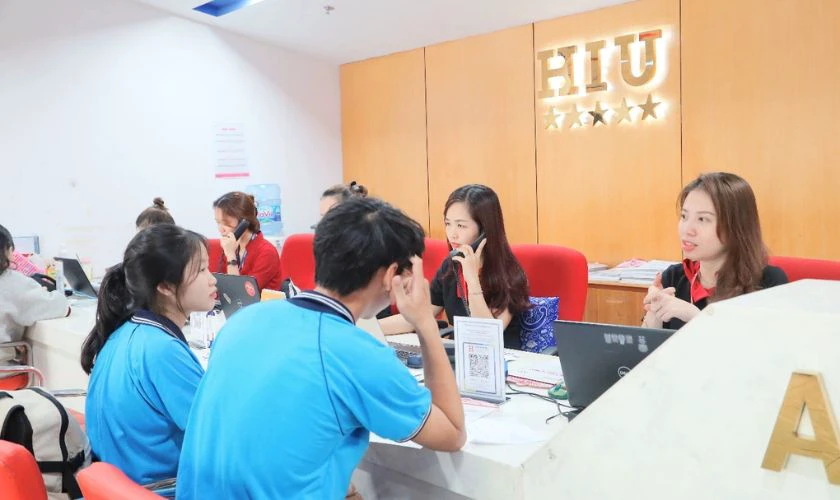 Lưu ý khi đóng Hồng Bàng học phí 2025