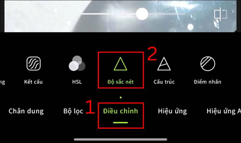 Tìm công cụ Độ sắc nét trong phần Điều chỉnh