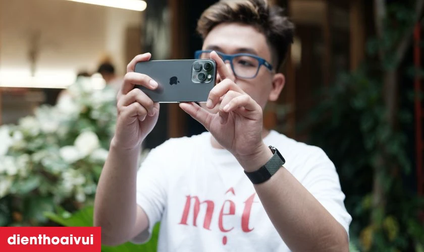 Camera chuyên nghiệp