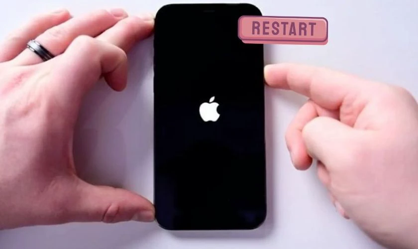 Cách khắc phục iOS 26.4 nóng máy hiệu quả - Khởi động lại