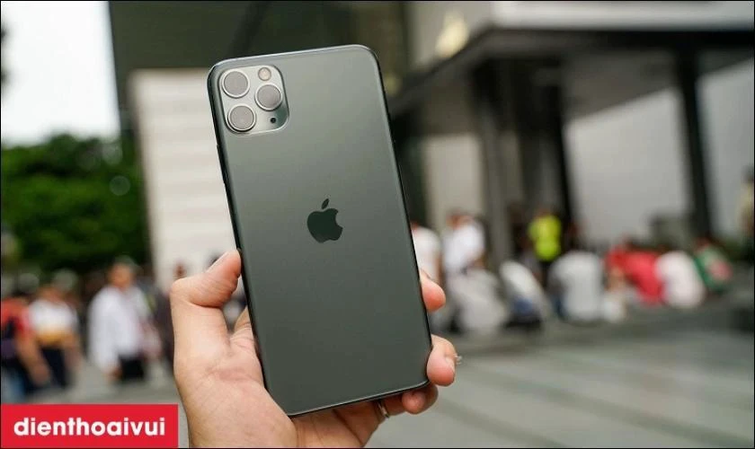 mua iphone 11 cũ năm 2026
