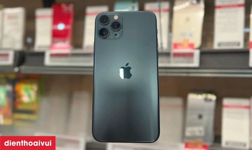 iphone 11 trầy xước