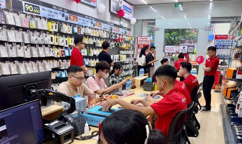 Mang máy đến trung tâm sửa chữa