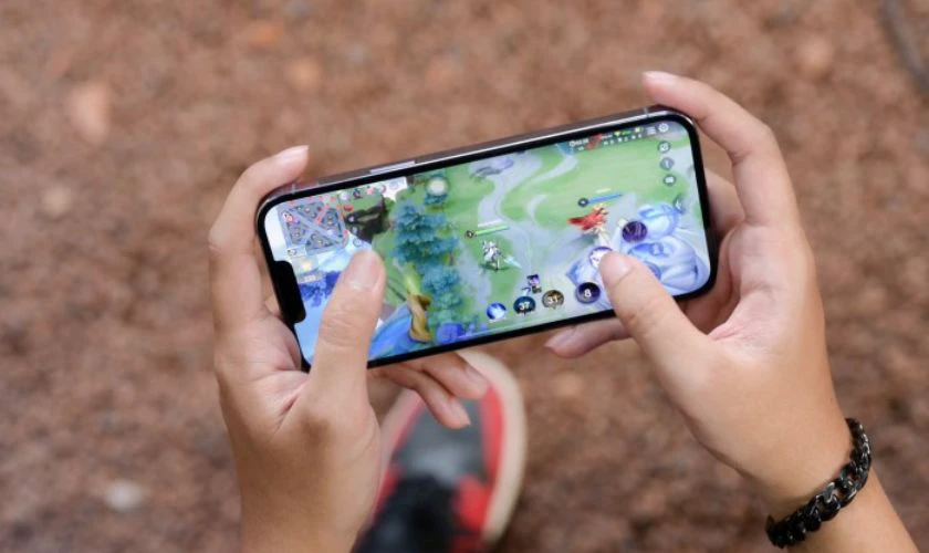 Cài đặt đồ họa trong game quá cao, vượt khả năng xử lý liên tục