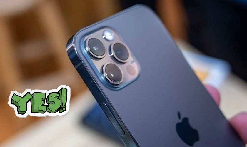 Mặt lưng iPhone 12 Pro Max có chống xước không?
