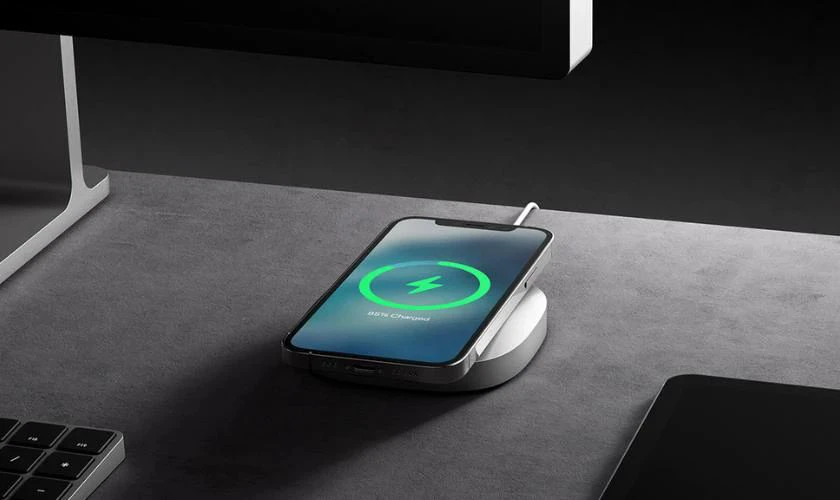 iPhone 12 Pro Max sạc qua đêm có sao không