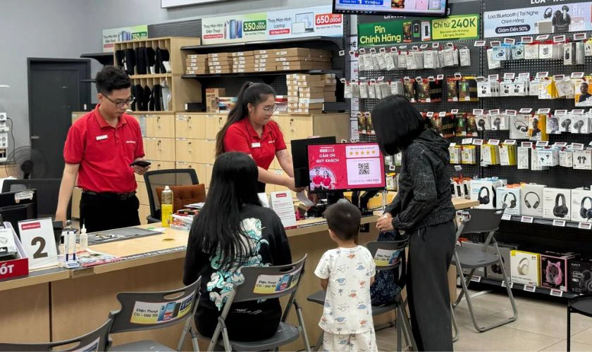 Địa chỉ thay màn hình iPhone 14 uy tín, chính hãng