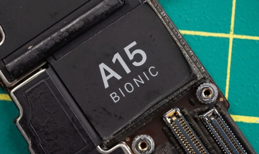 Có nên mua iPhone 14 chip A15 ở thời điểm hiện tại