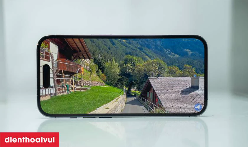 M&agrave;n h&igrave;nh Super Retina XDR OLED sắc n&eacute;t