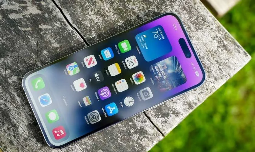 Mẹo hạn chế iPhone 14 Pro bị xanh màn hình