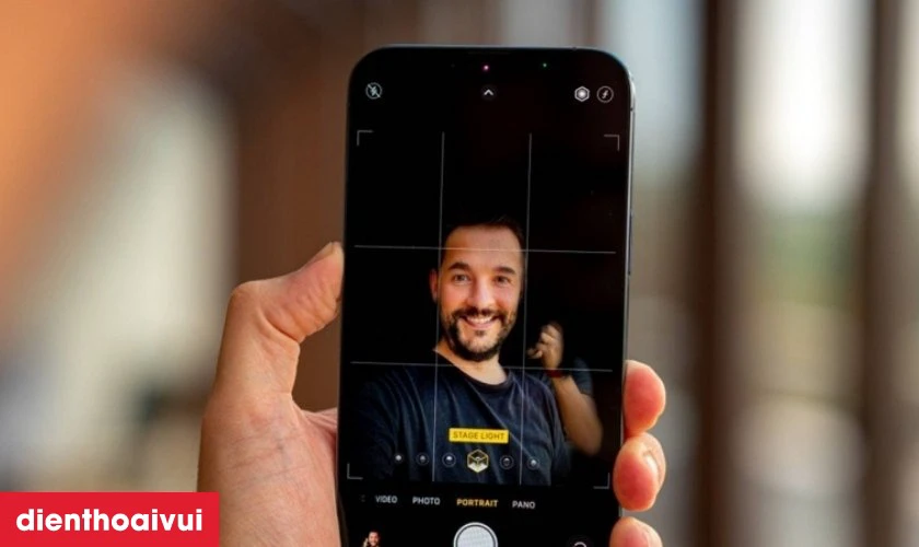 Camera trước 12MP hỗ trợ Autofocus