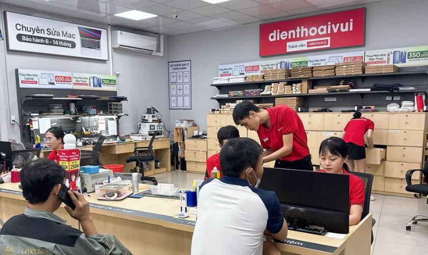Địa chỉ thay màn hình iPhone 14 Pro Max bị đen mà vẫn có tiếng