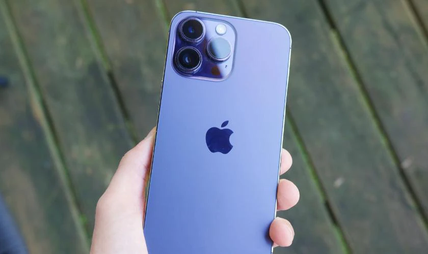 Mẹo hạn chế iPhone 14 Pro Max bị rơi xuống nước