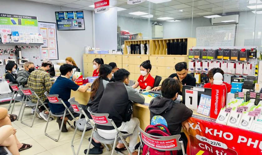 Địa chỉ sửa chữa iPhone 14 Pro Max bị rơi xuống nước uy tín