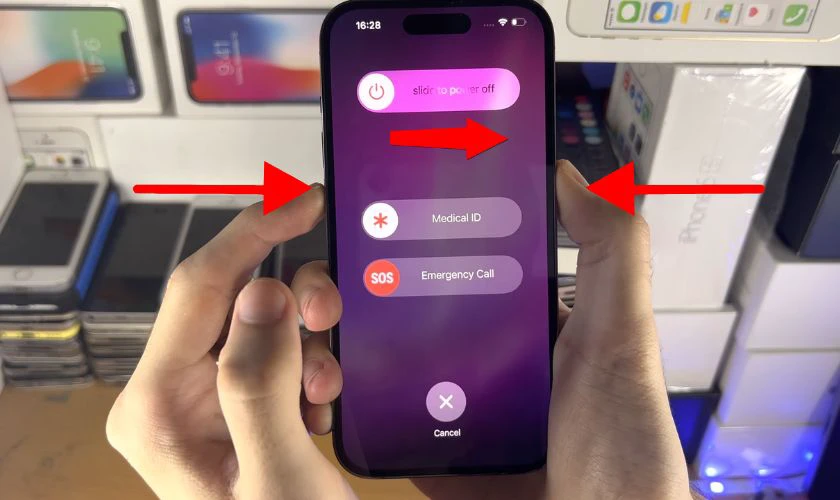 Khởi động lại iPhone 14 Pro Max