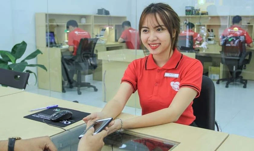Địa chỉ thay camera iPhone 14 Pro Max chụp ảnh bị tối uy tín
