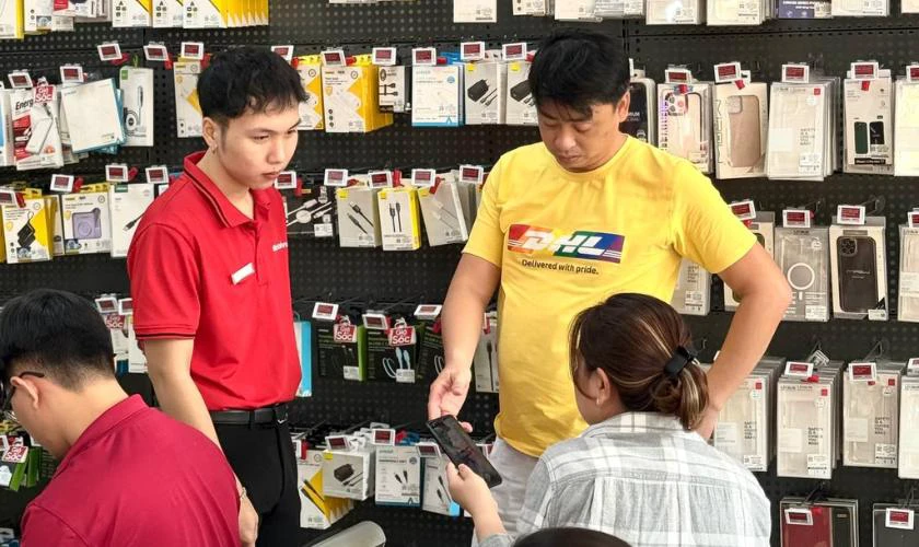 Địa chỉ sửa chữa iPhone 15 bị lỗi màn hình uy tín, lấy liền