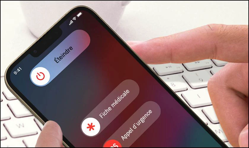 Khởi động lại nếu không nhận SIM