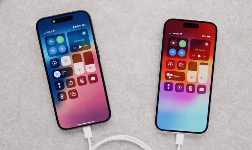 iPhone 15 có sạc ngược không?