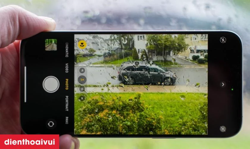 Camera chất lượng với zoom quang học 5x