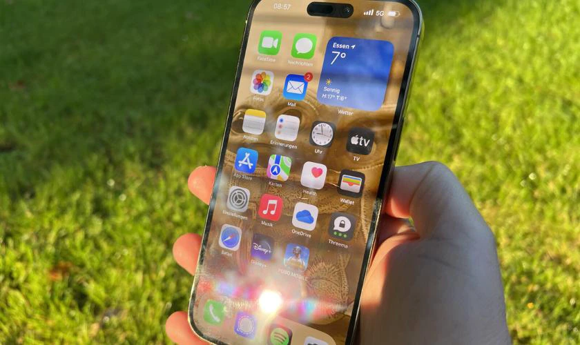 Mẹo hạn chế tình trạng iPhone 15 Pro Max bị đơ màn hình