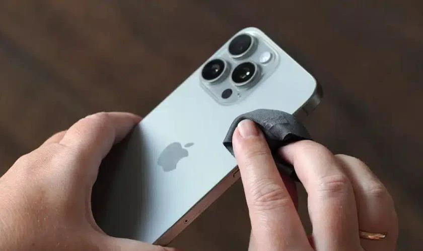 Cách khắc phục iPhone 15 Pro Max chụp ảnh bị tối