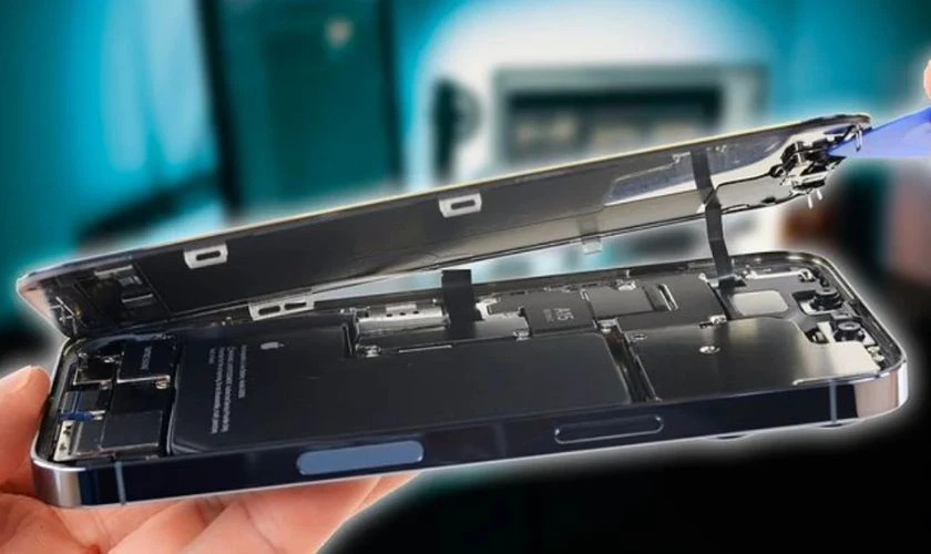 iPhone 15 Pro Max từng thay màn hình kém chất lượng