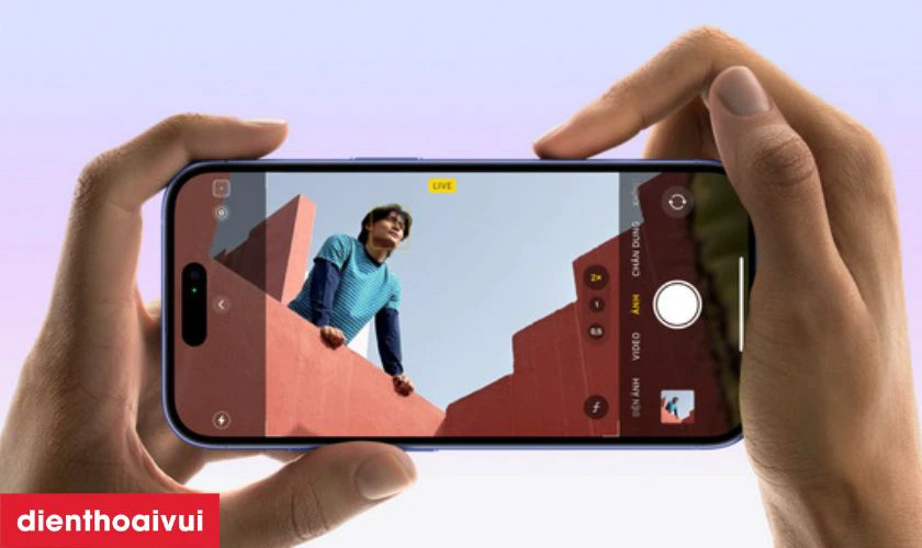iPhone 16 Pro Max sở hữu hệ thống camera cao cấp với camera chính 48MP
