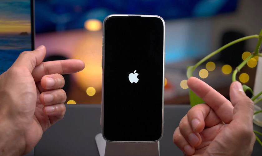 Địa chỉ sửa camera iPhone 16 Pro Max chụp ảnh bị mờ