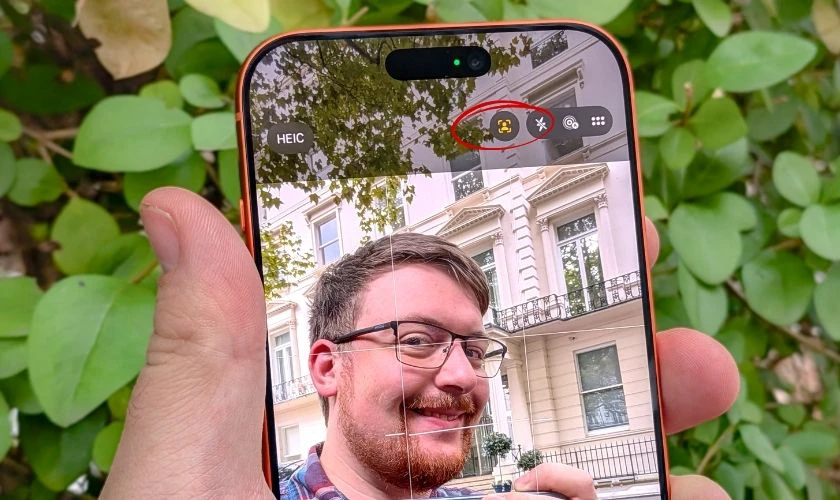 Kích hoạt Grid (Lưới) và Level (Cân bằng)