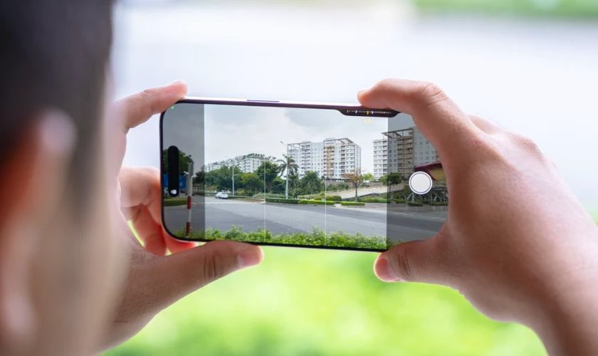 Điều chỉnh thông số (zoom, sáng, màu…)