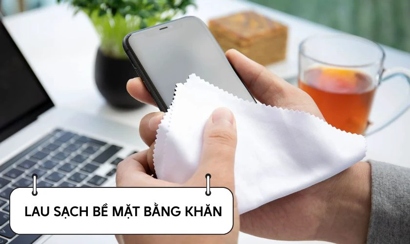 Cách xử lý khi có bụi trên iPhone 17