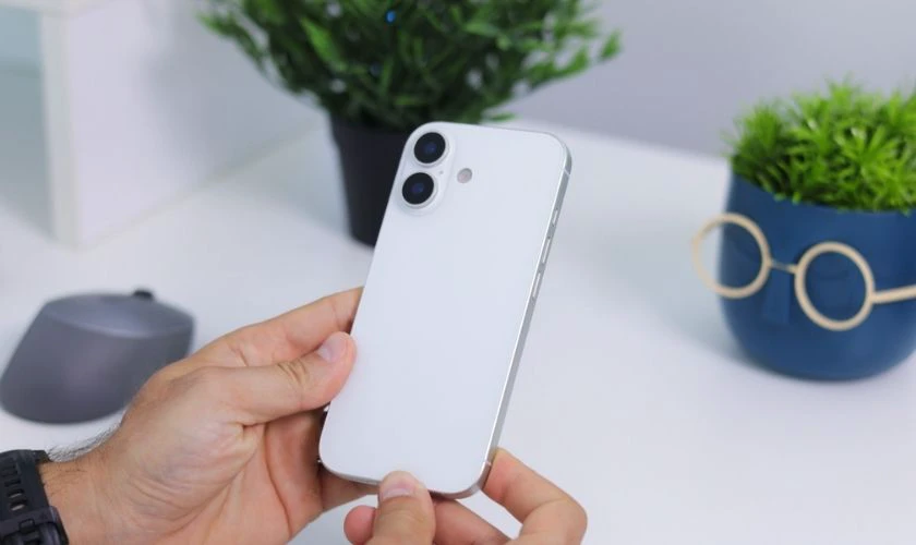 iPhone 17 màu trắng có đáng mua?