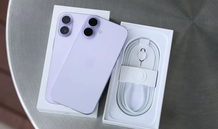 Sử dụng bộ sạc chính hãng