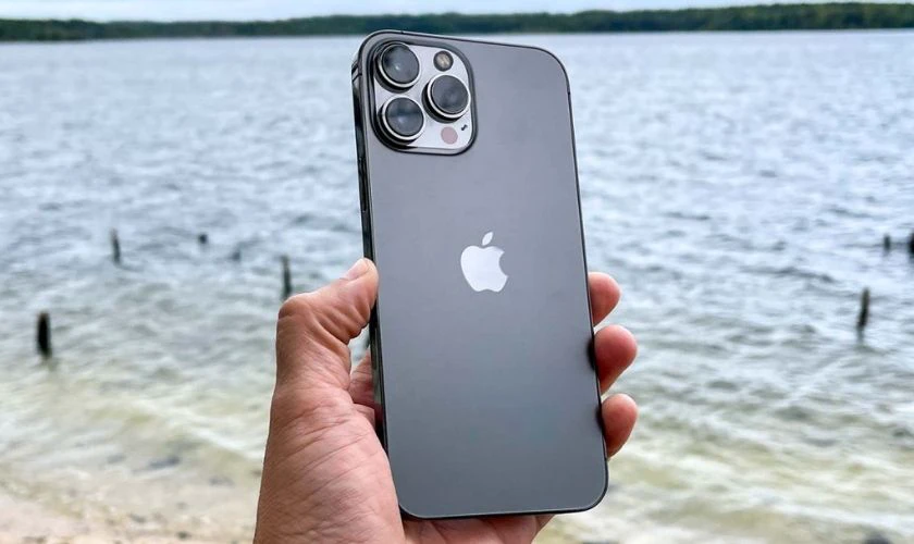 Màu Graphite trên iPhone 13 Pro Max là phiên bản “đen xám”
