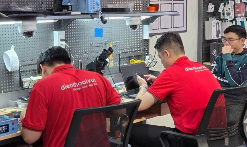 Địa chỉ sửa, thay pin iPhone 17 Pro Max để qua đêm bị tụt pin