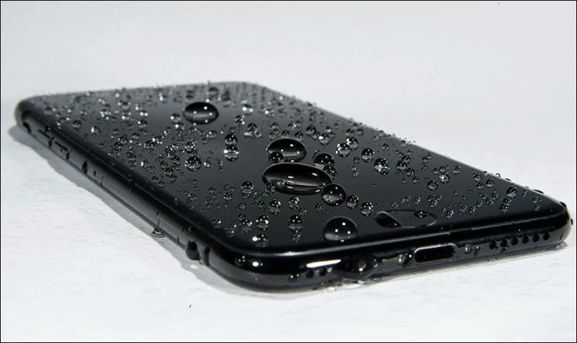 Cách thức hoạt động ngăn nước vào điện thoại iPhone là gì?