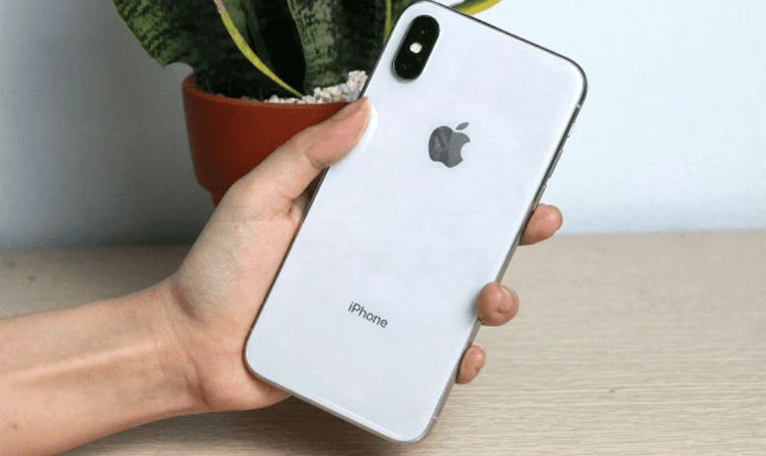 iPhone X là bước tiến lớn với màn hình OLED