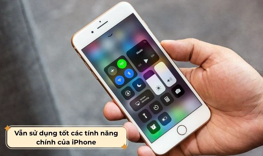 Dù đã qua sử dụng, iPhone cũ vẫn đáp ứng tốt các nhu cầu cơ bản