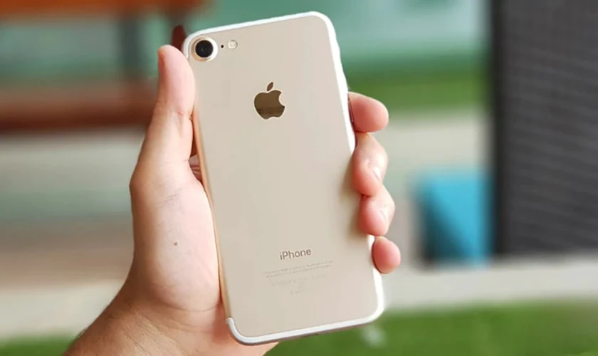 15 iPhone cũ làm máy phụ giá tốt
