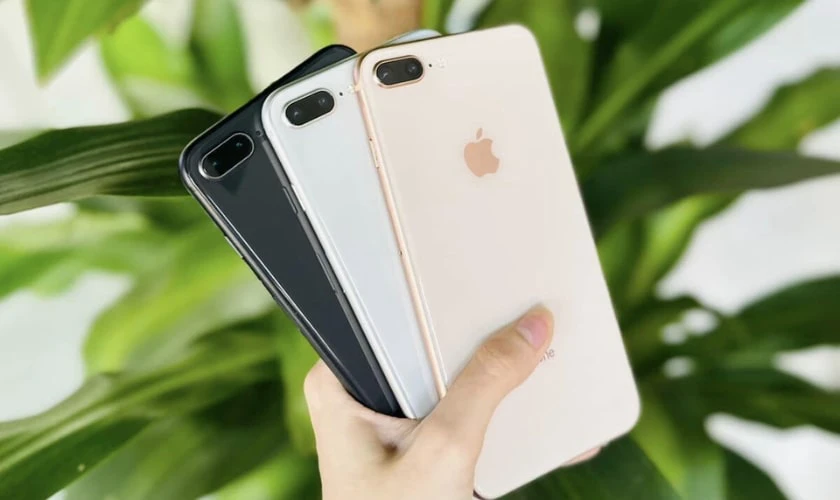 Có nên mua iPhone cũ làm máy phụ