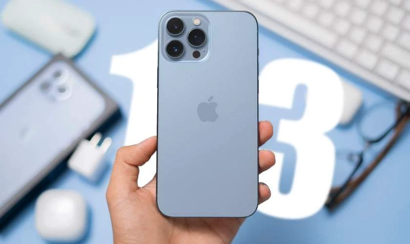 iPhone 13 series màu nào bán chạy nhất