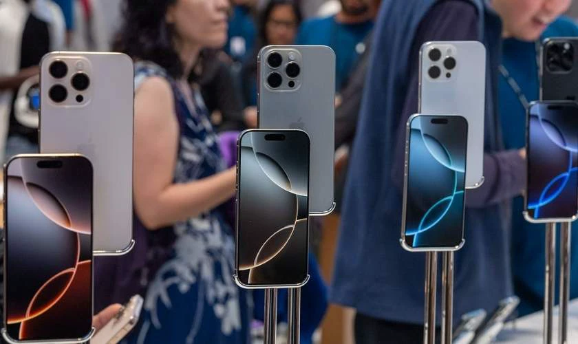 Màu iPhone có ảnh hưởng đến giá không