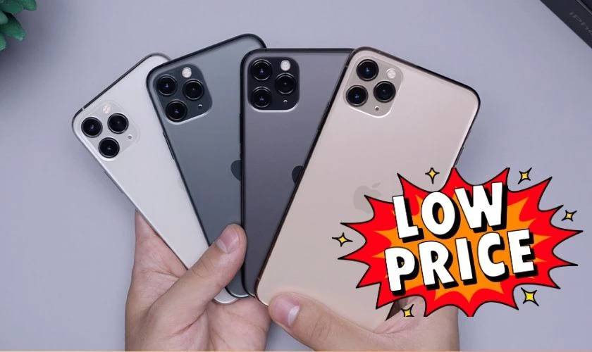 So với iPhone mới chính hãng Apple, iPhone trả bảo hành có mức giá khá êm ái