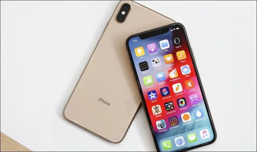 Tại sao iPhone XS không lên được iOS 26.5 chính thức?