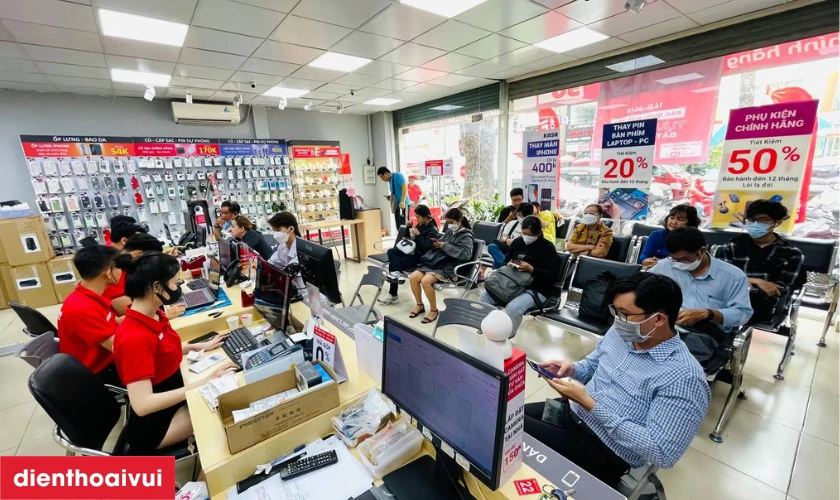 Thay màn hình Samsung lấy ngay tại cửa hàng Điện Thoại Vui huyện Hóc Môn