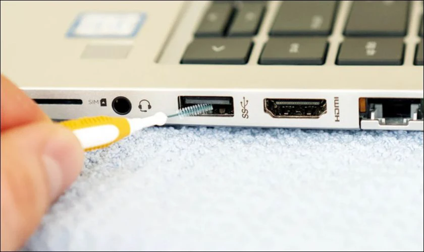 Lỗi cổng USB bị khóa vô lý là do đâu?