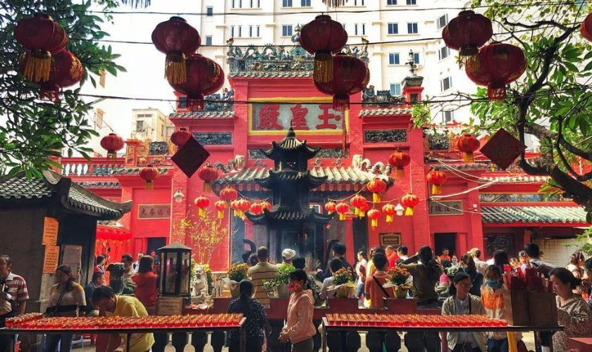 Không có bàn thờ Thần tài thì cúng ở đâu ngày Mùng 10 tháng Giêng?