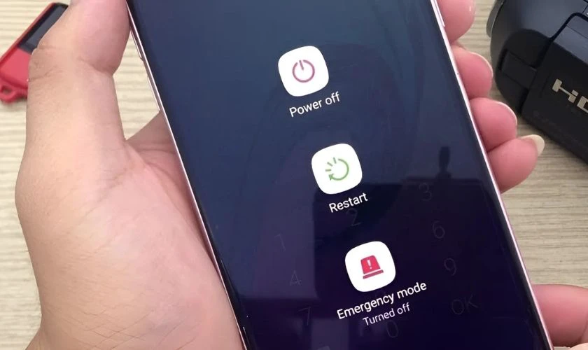 Khởi động lại thiết bị Android